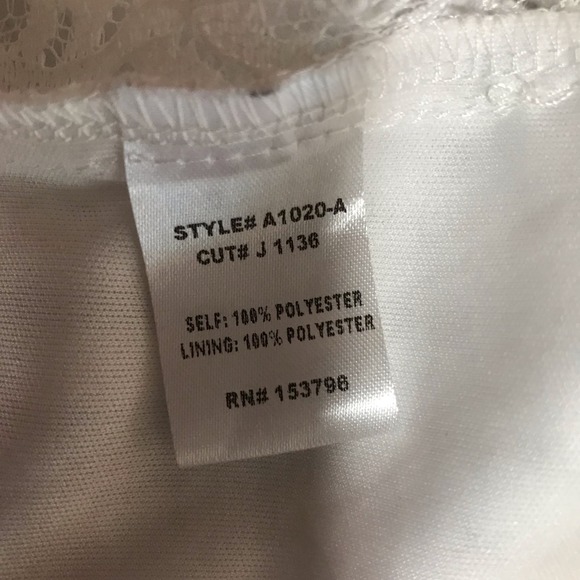 Trendy J's Women's Large Long Sleeve ‎ White Lace Top - Picture 4 of 11